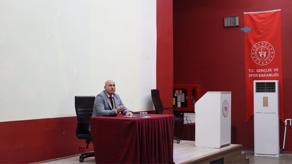 İl Müdürü Elüstü, Adıyaman Kız Yurdu personeliyle yeni dönemi değerlendirdi
