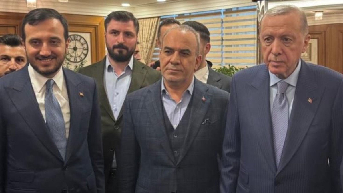 Cumhurbaşkanı Erdoğan’a Adıyamanlılar Vakfı çalışmaları hakkında bilgilendirme