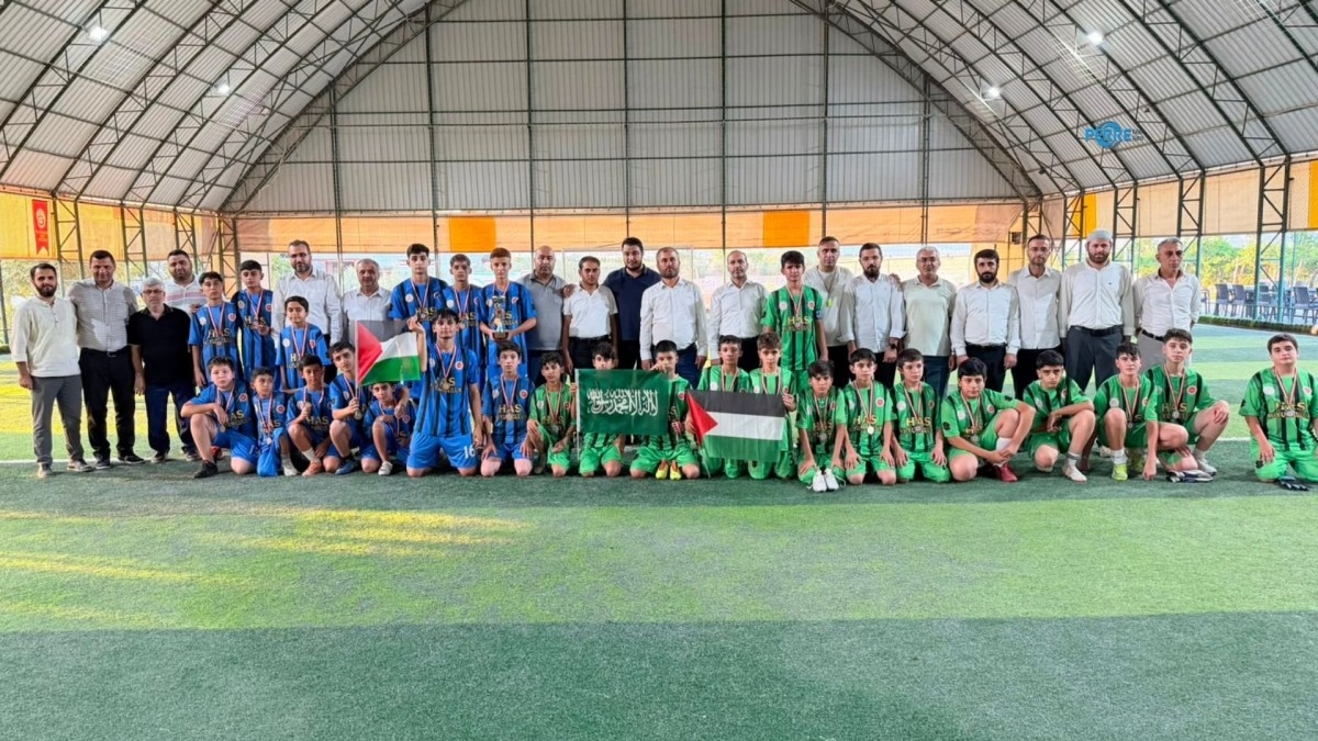 Kahta'daki Yaz Kur'an Kursları Futbol Turnuvası'nın şampiyonu Çağrı Camii oldu